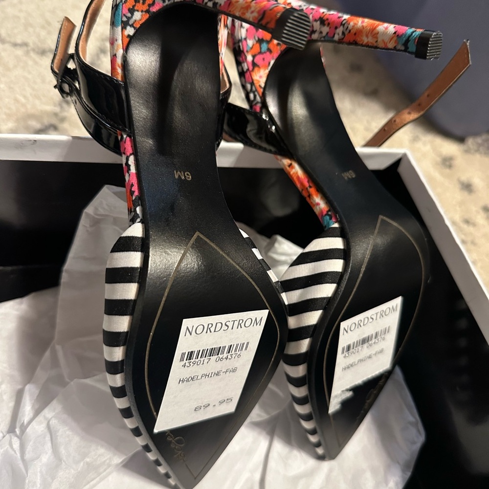 NWT Halogen Women's Black and Multicolor Heels
